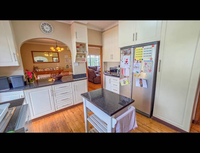 4 BEDROOM FREESTANDING FOR SALE IN HOWICK CENTRAL